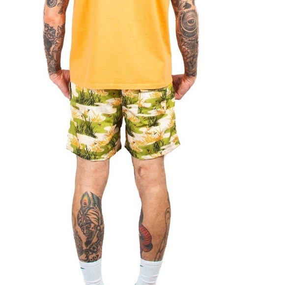 Bather The Koi Pond Men’s Swim Trunks Medium - Picture 6 of 9